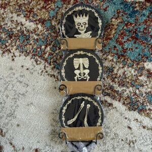 🆕💎RARE💎HOLIDAY INSPIRATIONS 4 Pc Royal Skeleton Decor Set, OS